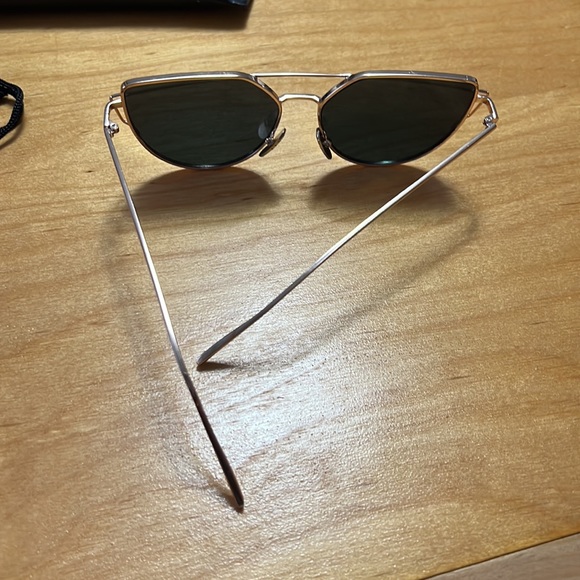 SALE Rose Gold Sunglasses - Picture 3 of 5